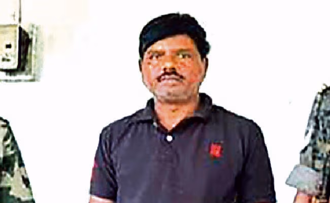 कांडी : रोजगार सेवक 5,000 घूस लेते गिरफ्तार