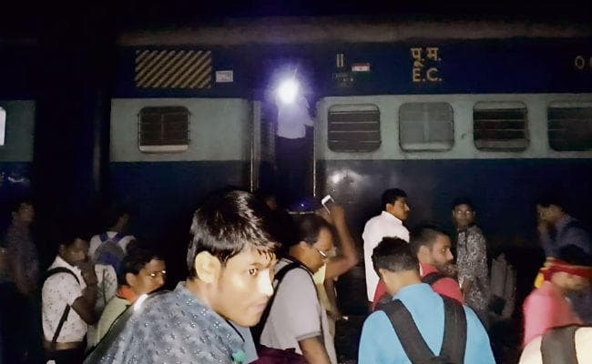 भागलपुर : राजेंद्रनगर-बांका इंटरसिटी में लगी आग