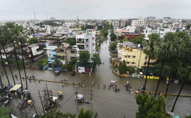 बिहार में बारिश से हाहाकार: अगले 24 घंटे में भी नहीं मिलने जा रही राहत, खतरे को देख रेड अलर्ट