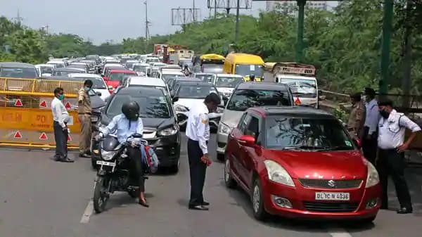 दिल्ली में खुल सकते हैं जिम और साप्ताहिक बाजार, फैसला आज