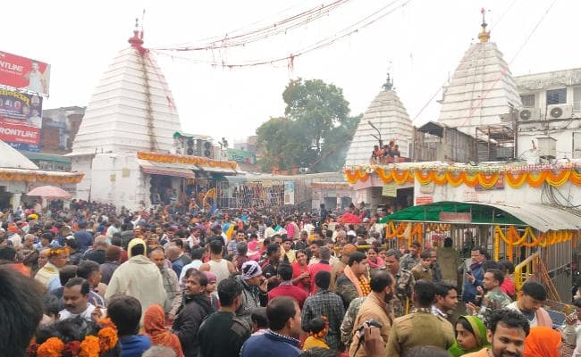 साल के पहले दिन झारखंड के मंदिरों में उमड़ा श्रद्धालुओं का सैलाब