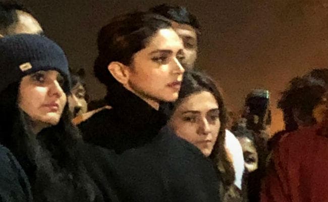 दीपिका पादुकोण ने देश में जारी विरोध प्रदर्शनों पर कहा- हम डरे हुए नहीं हैं...