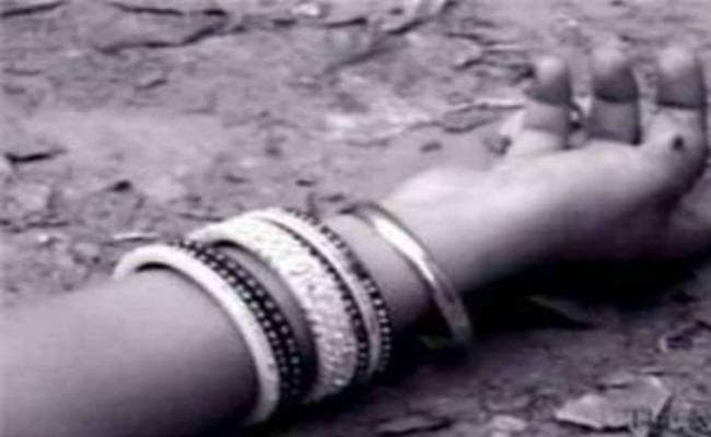 रिटायर निबंधन अधिकारी और उनकी पत्नी की हत्या