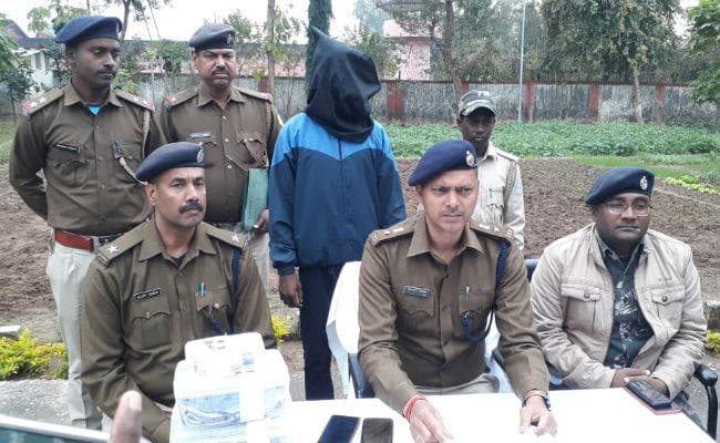 सिमडेगा : चर्चित खुशबू हत्याकांड का आरोपी गिरफ्तार, एकतरफा प्यार में की हत्या