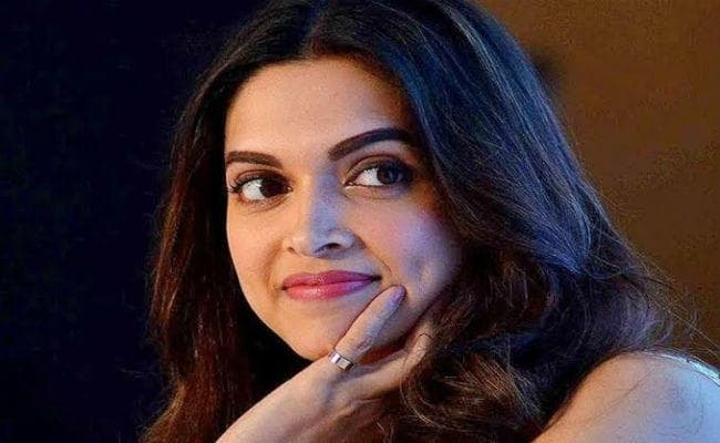 WEF की बैठक में ट्रंप, मर्केल और इमरान के बीच शिरकत करेंगी दीपिका पादुकोण