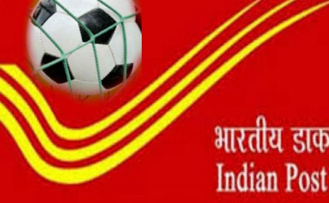भारतीय डाक विभाग ने महान फुटबॉलर चुन्नी गोस्वामी को सम्मानित किया