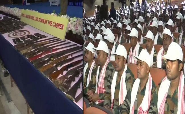 असम: आठ प्रतिबंधित समूहों के 644 उग्रवादियों ने 177 हथियारों के साथ आत्मसमर्पण कर दिया