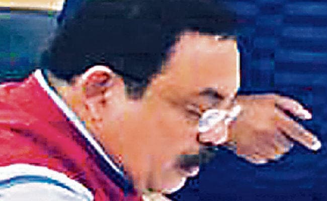 एंग्लो इंडियन सदस्य के रूप में ग्लेन जोसेफ गॉलस्टेन ने ली शपथ