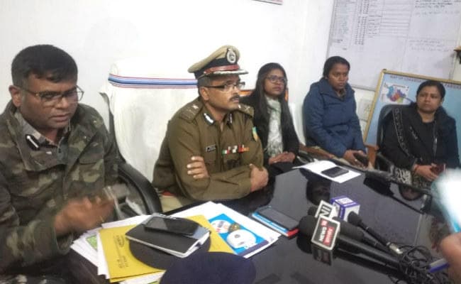 लोहरदगा : स्थिति शांतिपूर्ण, रविवार को सुबह 6 बजे से शाम 6 बजे तक कर्फ्यू में ढील