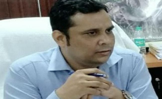 लातेहार : उपायुक्त ने की रक्तदान के लिए आगे आने की अपील, कहा- रक्त का कोई विकल्प नहीं