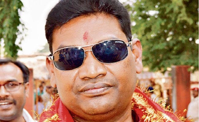 चतरा : 16 लाख मजदूरों के बीच बांटे जायेंगे वस्त्र : सत्यानंद भोक्ता