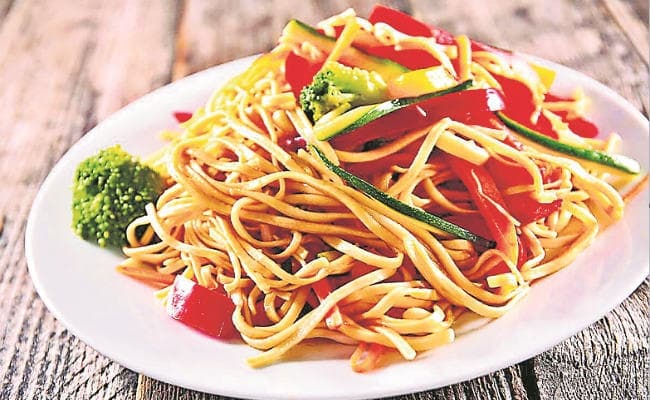 इंडियन स्वाद : सस्ता स्वादिष्ट नूडल्स