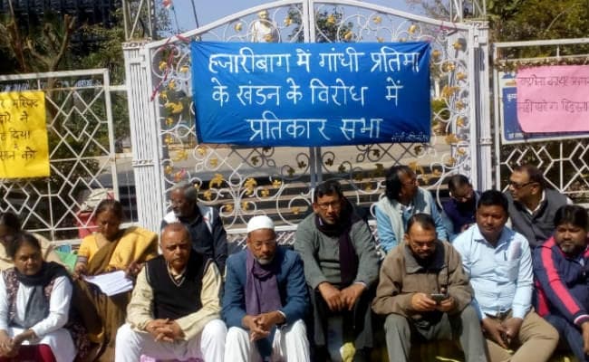 हजारीबाग में बापू की प्रतिमा तोड़े जाने के विरोध में रांची में संघर्ष वाहिनी मंच की प्रतिकार सभा