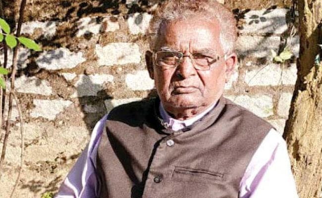 पारंपरिक नागपुरी गीतों को सहेजने में जुटे ‘भिनसरिया के राजा’ महावीर नायक