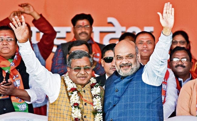 समारोह था पुनर्मिलन का, भाजपा नेता बरसे हेमंत सोरेन सरकार पर, आज भाजपा कार्यालय जायेंगे बाबूलाल मरांडी