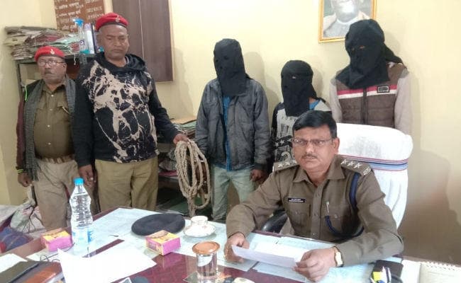 गुमला : चोर बन गये थे चुनौती, पुलिस ने रणनीति बनाकर गिरोह के तीन सदस्यों को दबोचा