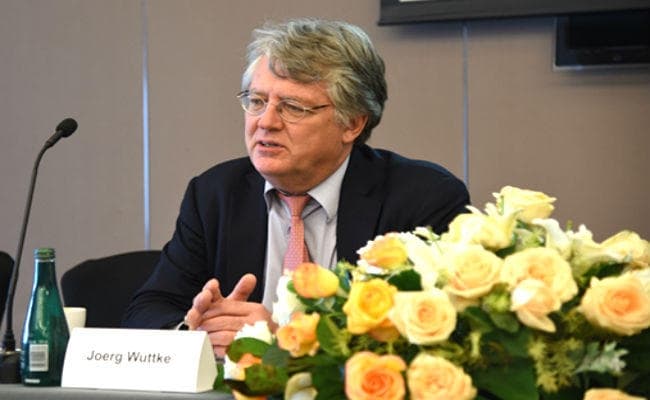 Corona Virus से प्रभावित चीन काम करने के लिए संघर्ष कर रही हैं विदेशी कंपनियां