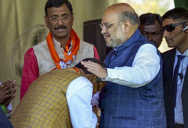 Jharkhand: 14 साल बाद भाजपा में हुई बाबूलाल मरांडी की वापसी, अमित शाह का यूं पकड़ा हाथ