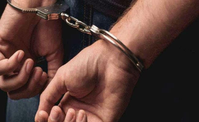 हावड़ा ब्रिज के पास चरस के साथ दो गिरफ्तार