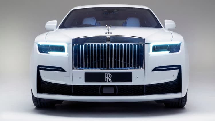 Rolls Royce Ghost कार लॉन्च, 6.9 करोड़ रुपये की इस लग्जरी सेडान की खूबियां जानें
