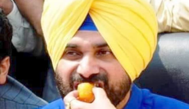 पंजाब कांग्रेस में अंदरूनी संकट पर लगेगा विराम, नवजोत सिंह सिद्धू को मिलेगी प्रदेश की कमान, आज होगी घोषणा पंजाब कांग्रेस में अंदरूनी संकट पर लगेगा विराम, नवजोत सिंह सिद्धू को मिलेगी प्रदेश की कमान, आज होगी घोषणा
