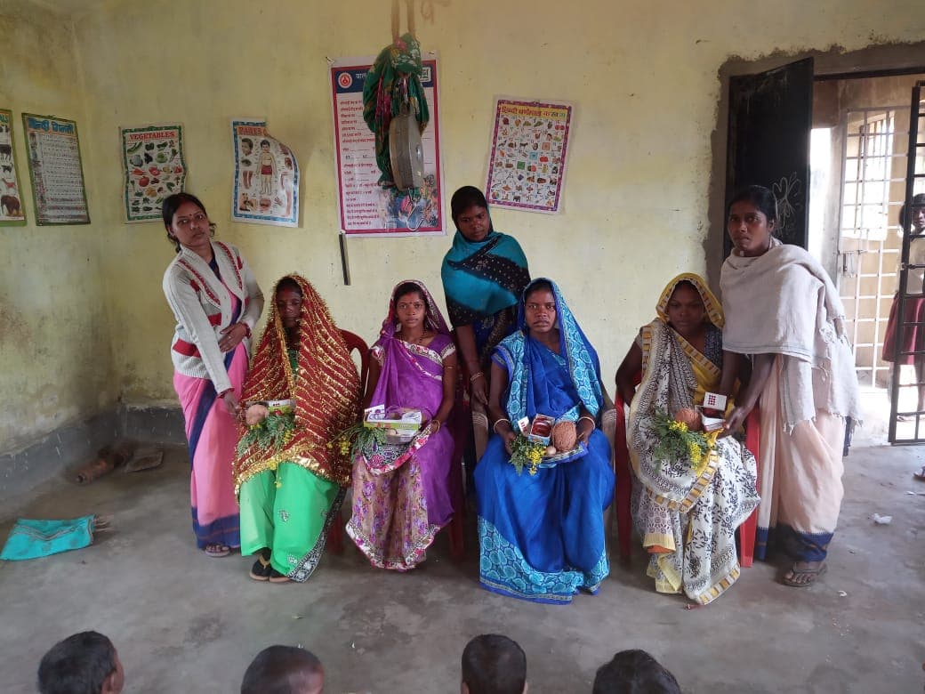 आंगनबाड़ी सेविका व एंबुलेंस सेवाकर्मियों का बेहतर प्रयास