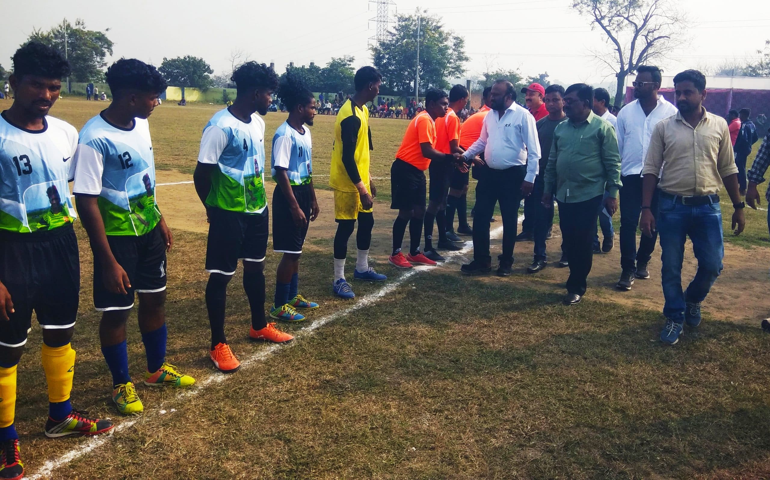 बोकारो : कथारा में पांच दिवसीय फुटबॉल महाकुंभ टूर्नामेंट शुरू, उद्घाटन मैच में पिलपिलो ने कुरपनिया को हराया