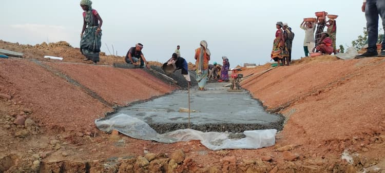 ओडिशा में सिंचाई के लिए जल कर चुकाने के बाद भी पानी नहीं मिलने से किसान निराश