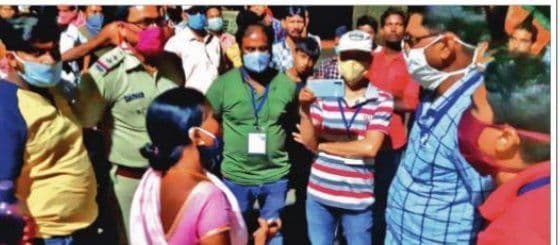 रानीगंज में वोटरों को पैसे बांट रही है टीएमसी, बीजेपी का आरोप