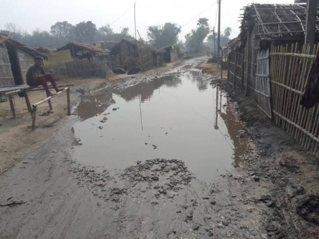 Saharsa Problem: शहरवासियों के लिए हर घर नल का जल बना जी का जंजाल, 3 वर्ष बाद भी सड़कें जर्जर