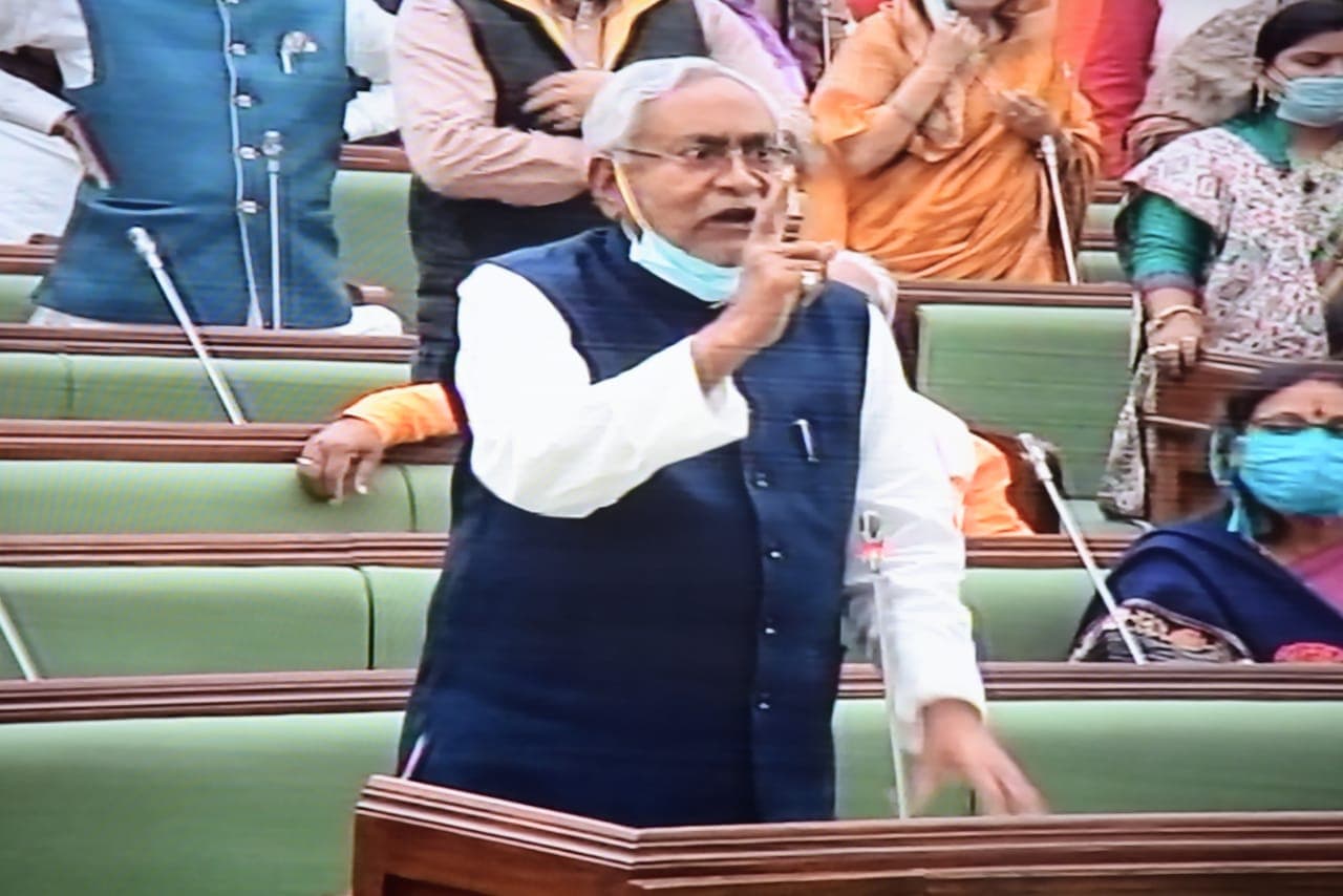 नीतीश कुमार को आया गुस्सा, तेजस्वी यादव पर भड़के, पूछा- आपको डिप्टी सीएम किसने बनाया?