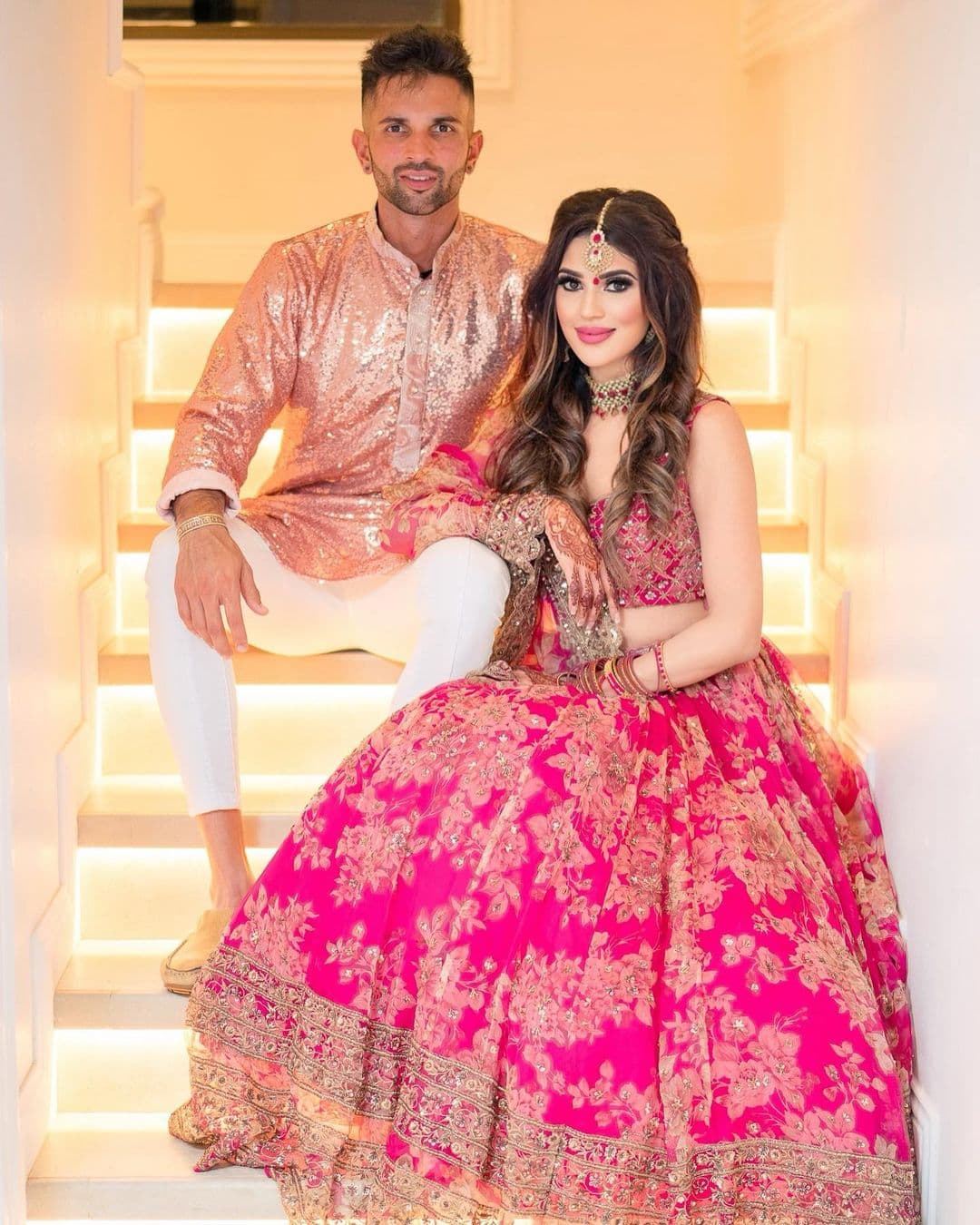 दक्षिण अफ्रीकी क्रिकेट केशव महाराज की पत्नी का देखें देसी लुक, बॉलीवुड की एक्ट्रेस भी हैं फेल!