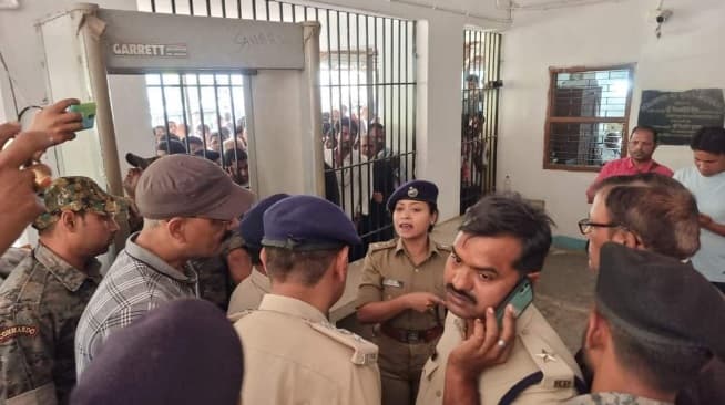 सहरसा कोर्ट परिसर में पेशी के लिए आये कैदी की गोली मारकर हत्या, देखती रह गयी पुलिस