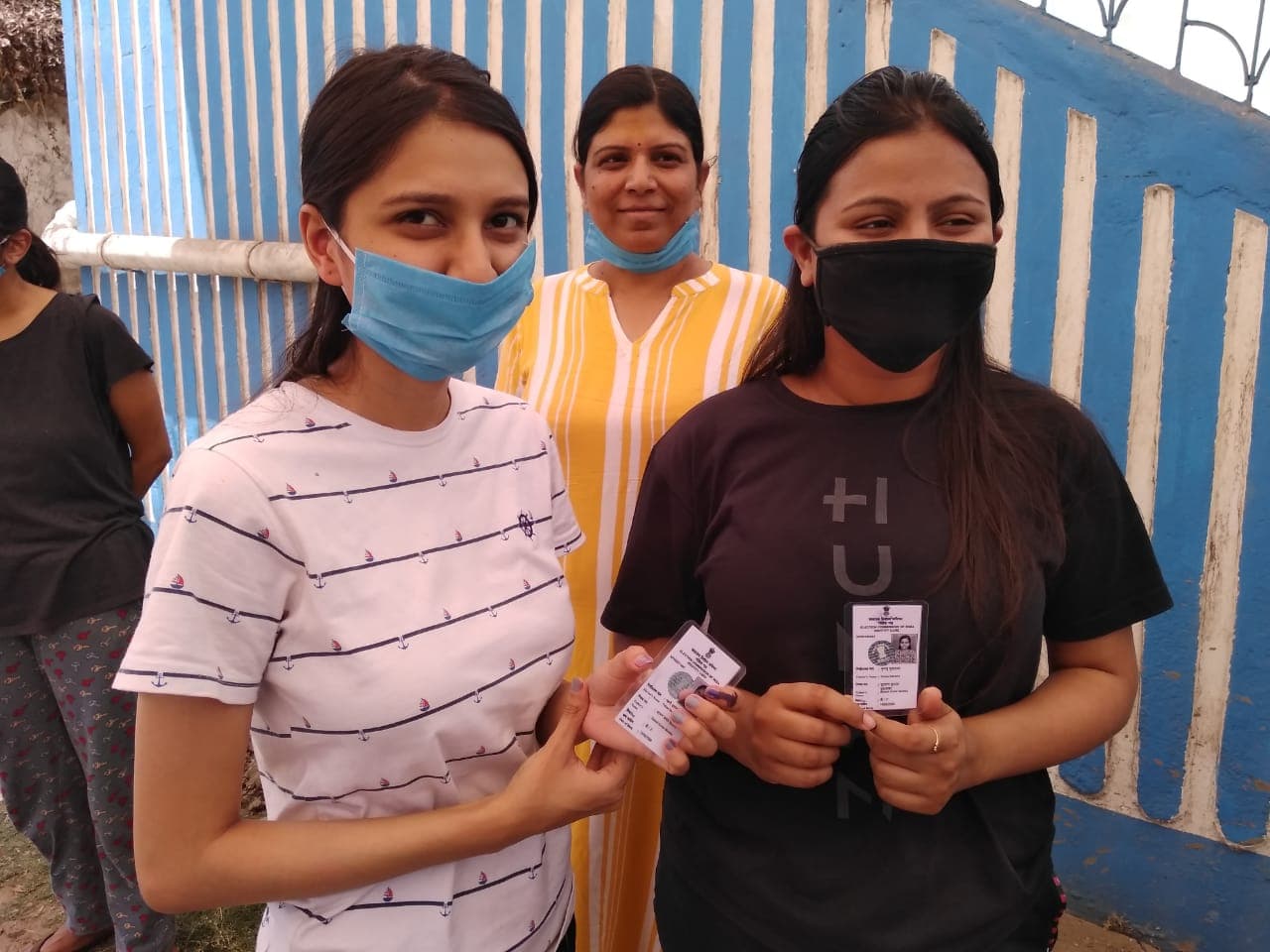 WB Election second Phase: डेबरा में धरने पर बैठी भाजपा उम्मीदवार भारती घोष, बीजेपी कार्यकर्ता गिरफ्तार