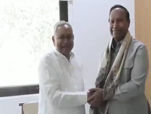 मुख्यमंत्री नीतीश कुमार से मिले डीएमके नेता टीआर बालू, तमिलनाडु के हालात की दी जानकारी