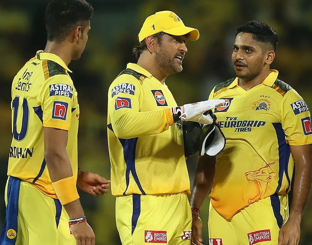 MS Dhoni के इस चेले ने बजरंग बली का नाम लेकर पहले ही ओवर में लिया हैट्रिक