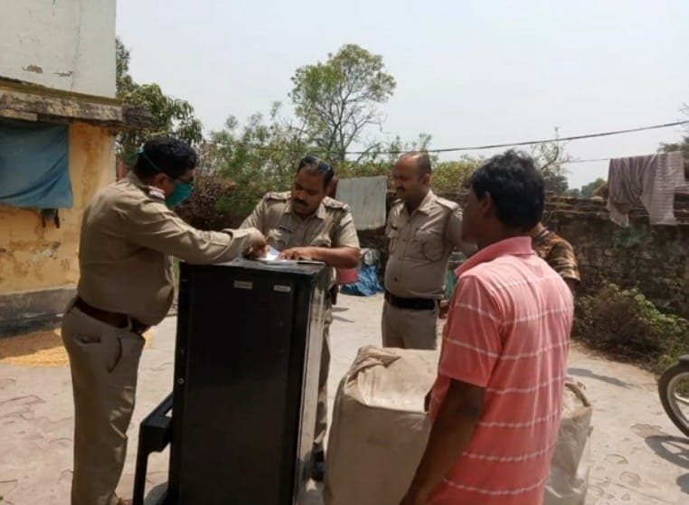 बर्दवान में BJP नेता के भतीजे पर दुष्कर्म का आरोप, कोर्ट में पेश नहीं होने पर जब्त हुई संपत्ति