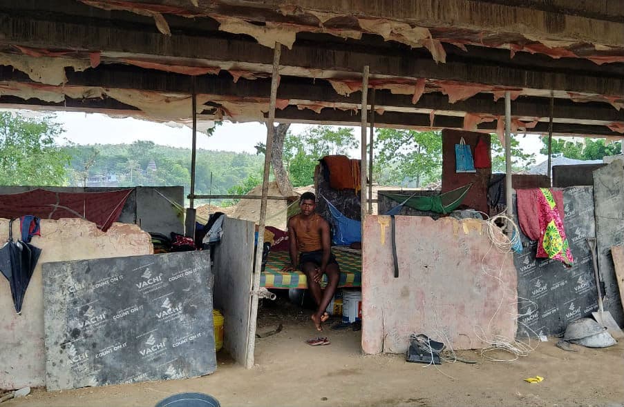 रजरप्पा मंदिर के पास पुल निर्माण साइट से दो गार्ड का अपहरण, वर्दी में थे अपराधी