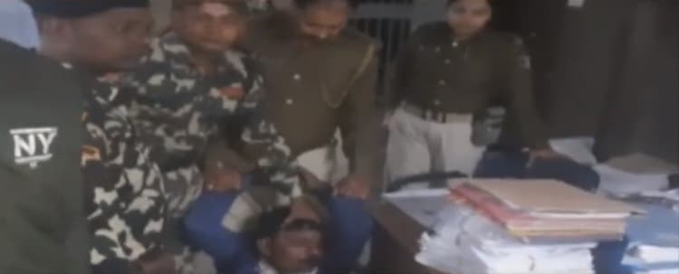 समस्तीपुर में लुटने से बचा इंडियन बैंक, एक लुटेरे को लोगों ने दबोचा, छह लुटेरे मौके से फरार