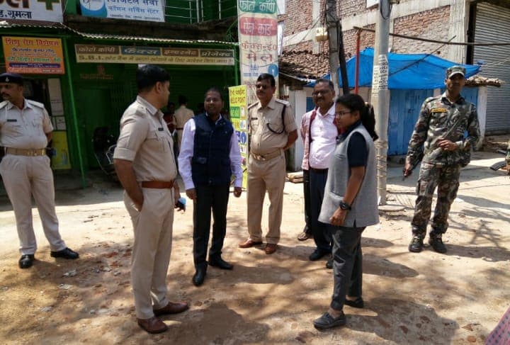 डीसी व एसपी उतरे सड़क पर, लॉक डाउन का दिखा असर