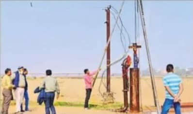 अधिकारी की पहल पर इंजीनियर पहुंचे फल्गु नदी, 15 हजार लोगों तक नहीं पहुंच रहा है बोरिंग का पानी