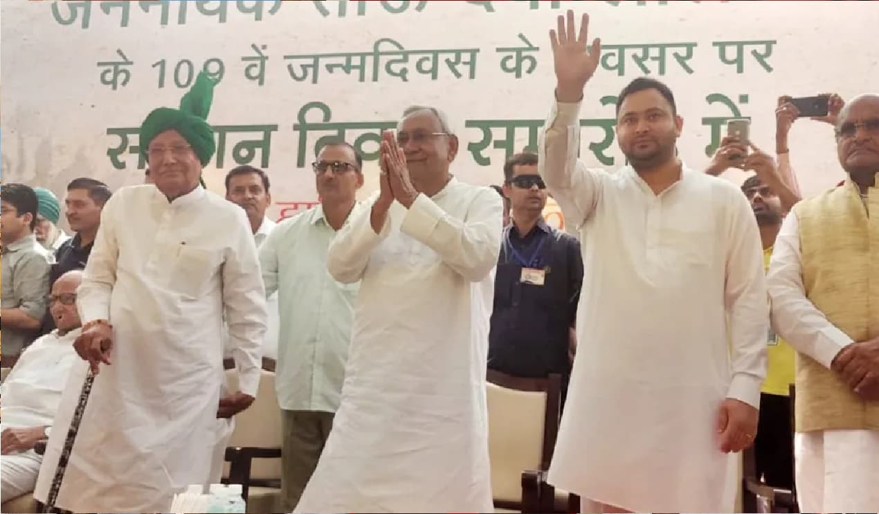बिहार में बवाल का असर, दानापुर मंडल ने 55 पैसेंजर को किया कैंसिल, 100 से ज्यादा ट्रेनों का मार्ग बदला बिहार में बवाल का असर, दानापुर मंडल ने 55 पैसेंजर को किया कैंसिल, 100 से ज्यादा ट्रेनों का मार्ग बदला