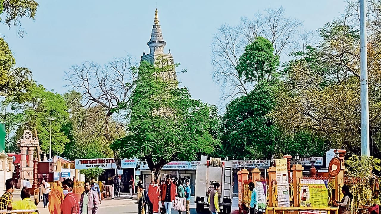 महाबोधि मंदिर क्षेत्र में आमलोगों की गाड़ियों की इंट्री पर लग सकती है रोक, जारी पास का होगा रिव्यू