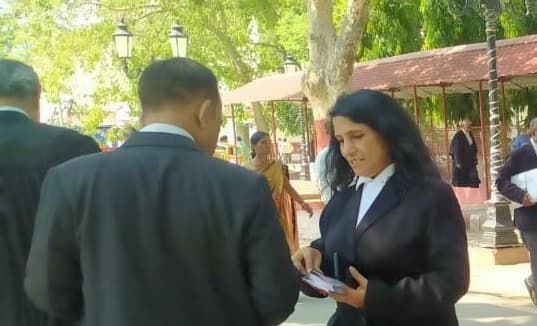 छाया मिश्र को मिल रहा सभी वर्गों का व्यापक समर्थन, पटना हाई कोर्ट में एडवोकेट एसोसिएशन का चुनाव सात को