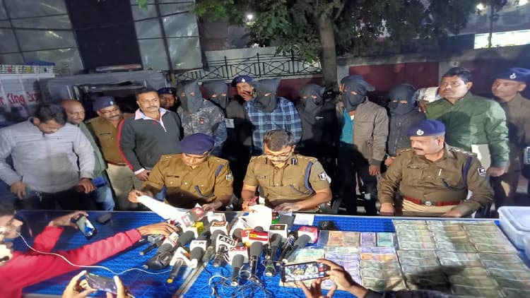 पूर्व मंत्री के स्टाफ ने ही दोस्त के साथ मिलकर अटल पथ पर लूटे थे 41 लाख रुपये, दो स्टाफ समेत छह गिरफ्तार