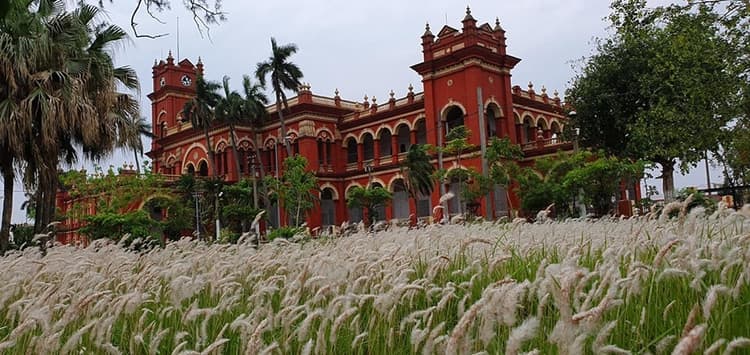 बिहार: 138 साल पुराने लक्ष्मीश्वर विलास पैलेस के जीर्णोद्धार में भारी अनियमितता,जांच टीम ने सौंपी रिपोर्ट