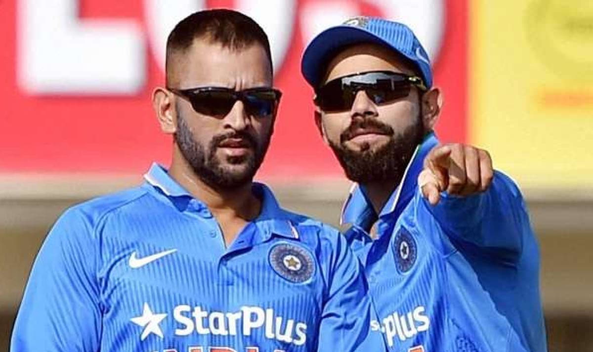 एमएस धोनी- किंग कोहली ही नहीं, इन भारतीय बल्लेबाजों ने भी वनडे में बनाये है 10 हजार से अधिक रन एमएस धोनी- किंग कोहली ही नहीं, इन भारतीय बल्लेबाजों ने भी वनडे में बनाये है 10 हजार से अधिक रन