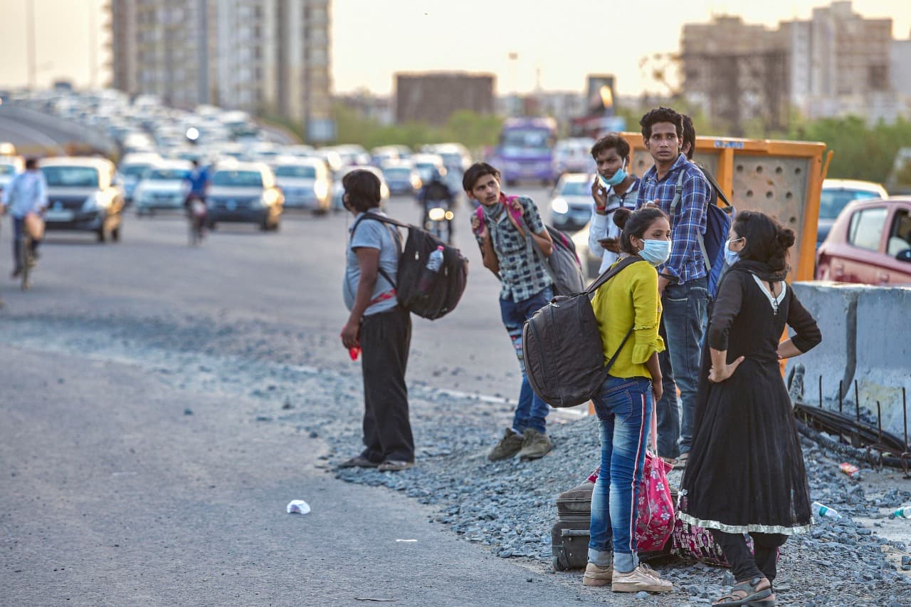 धीरे-धीरे पटरी पर लौट रही अर्थव्यवस्था, मई में सूबे में 0.4 फीसदी घटी बेरोजगारी दर