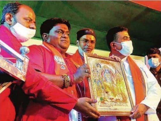 'भाजपा ही सबको देगी कोरोना वैक्सीन' चौरंगी की जनसभा में बोले शुभेंदु अधिकारी