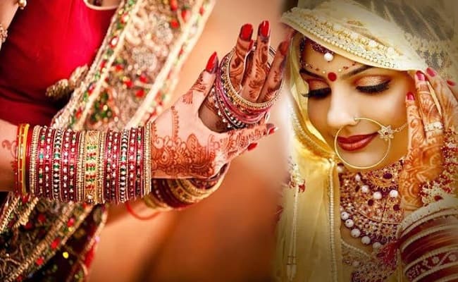 Karwa Chauth 16 Shringar 2020: करवाचौथ पर हर सुहागन को दुल्हन की तरह सजना-सवरना होता है जरूरी, यहां जानें 16 शृंगार की खासियत…
